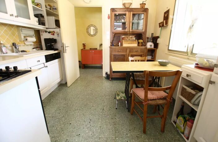VENDU une villa avec un jardin et un grand garage — photo 2