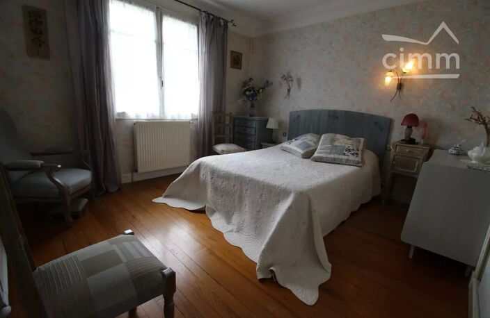 VENDU une villa avec un jardin et un grand garage — photo 5