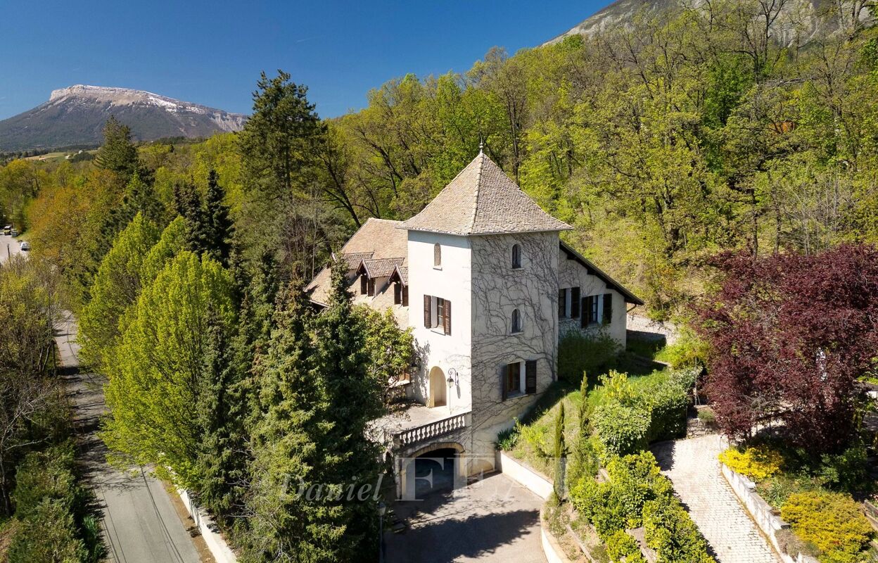 maison 9 pièces 289 m2 à vendre à Gap (05000)