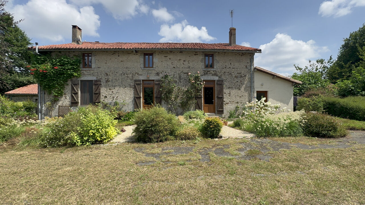 maison 9 pièces 267 m2 à vendre à Moncoutant-sur-Sèvre (79320)