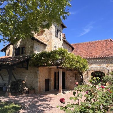 Maison 5 pièces 399000 €