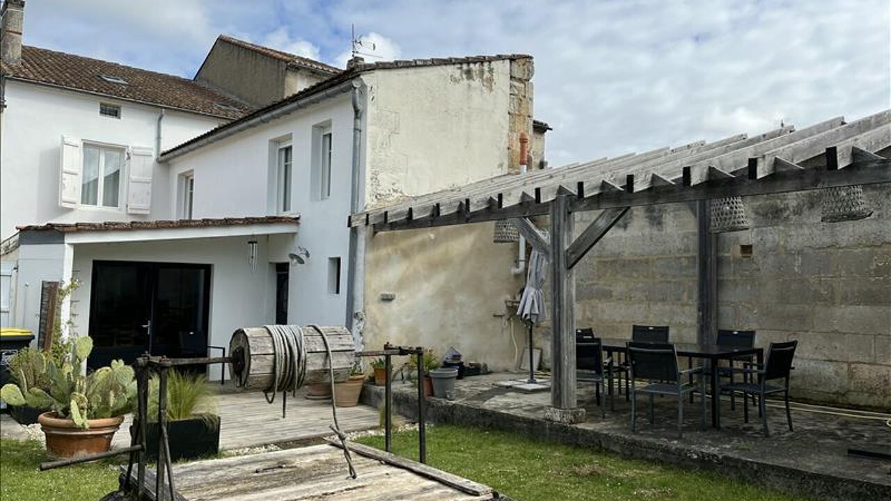 maison 8 pièces 207 m2 à vendre à Ruelle-sur-Touvre (16600)
