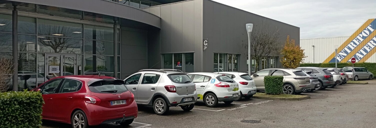 Bureau  80 m² à louer à Moirans (38430)