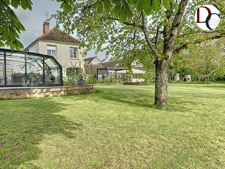 Propriété aux beaux volumes à proximité de Senlis avec appar — photo 1