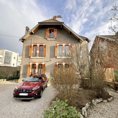 Maison 9 pièces 157 m²