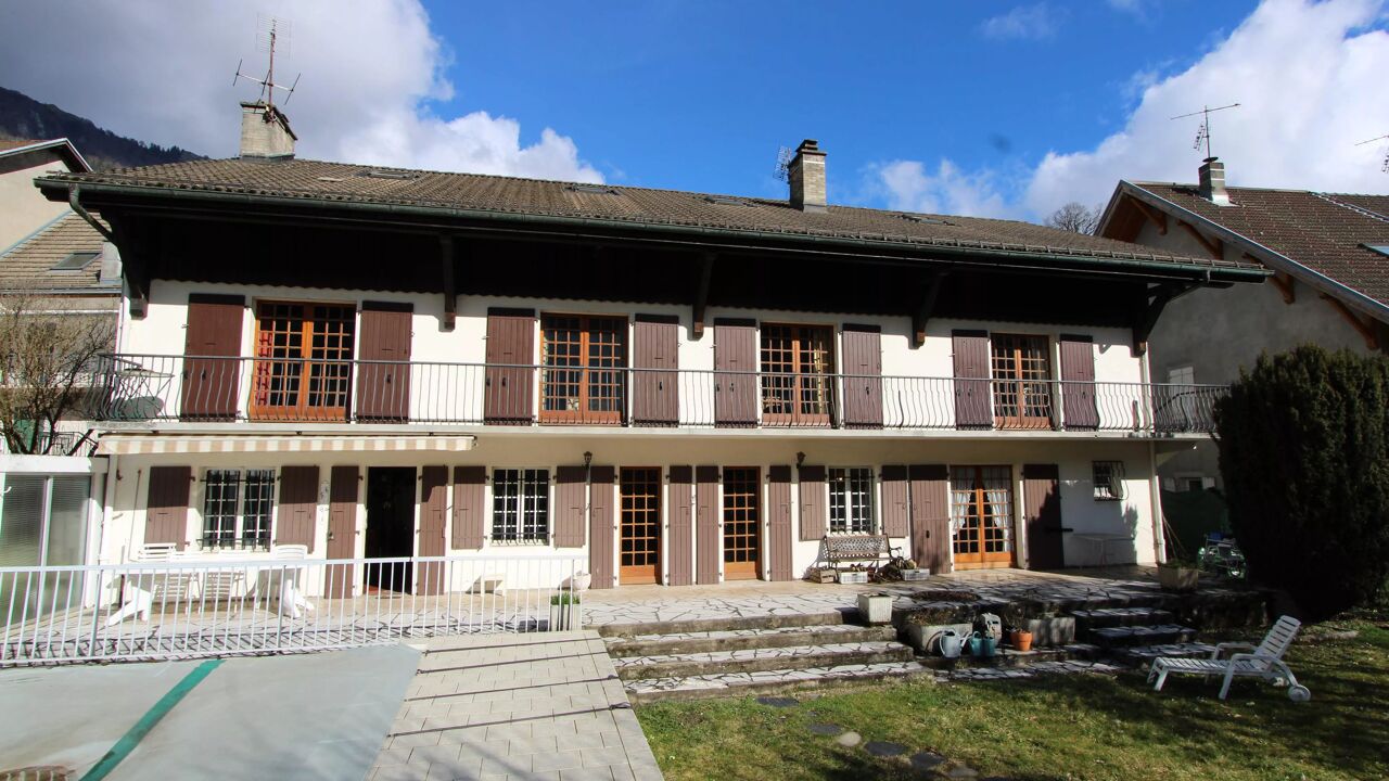 maison 12 pièces 375 m2 à vendre à Saint-Jeoire (74490)