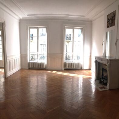 Appartement 6 pièces 220 m²