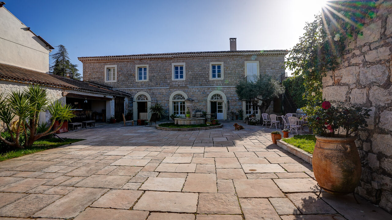 maison 12 pièces 450 m2 à vendre à Le Castellet (83330)