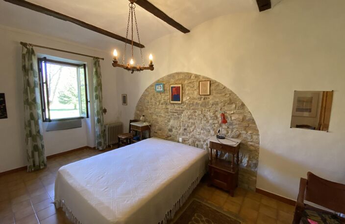 Maison de village avec jardin, caves et terrasse — photo 5
