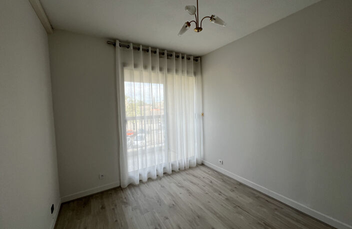 Appartement T3 avec balcon Hyper centre Marmande 47200 — photo 5