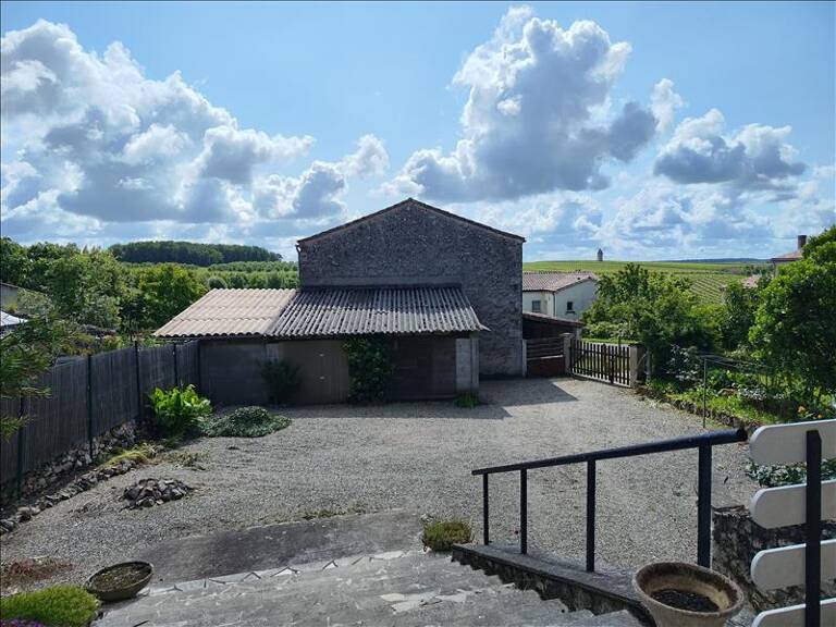 Maison en pierre de 7 pièces principales — photo 1