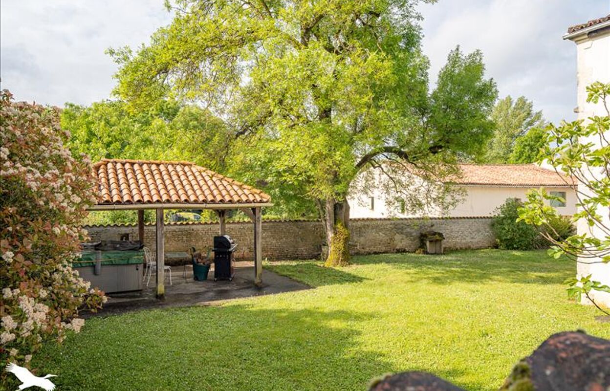 maison 4 pièces 140 m2 à vendre à Les Églises-d'Argenteuil (17400)