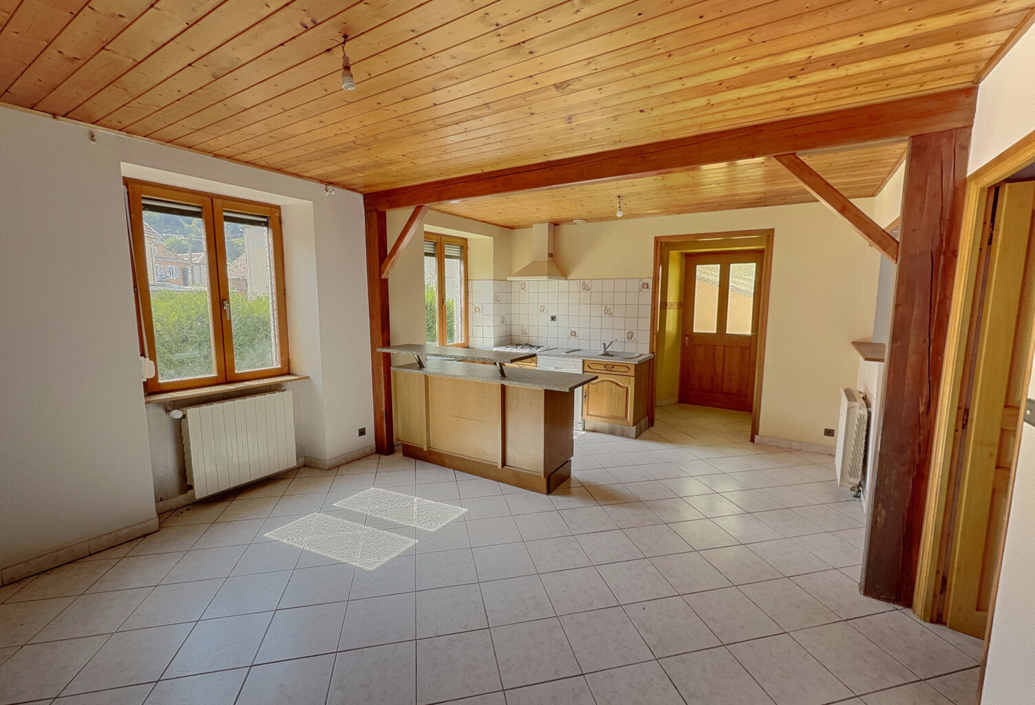 PONT DE ROIDE CENTRE - APPARTEMENT de 62.5m2 — photo 1