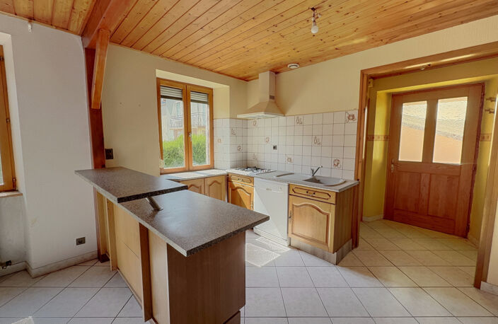 PONT DE ROIDE CENTRE - APPARTEMENT de 62.5m2 — photo 2