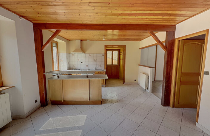 PONT DE ROIDE CENTRE - APPARTEMENT de 62.5m2 — photo 4