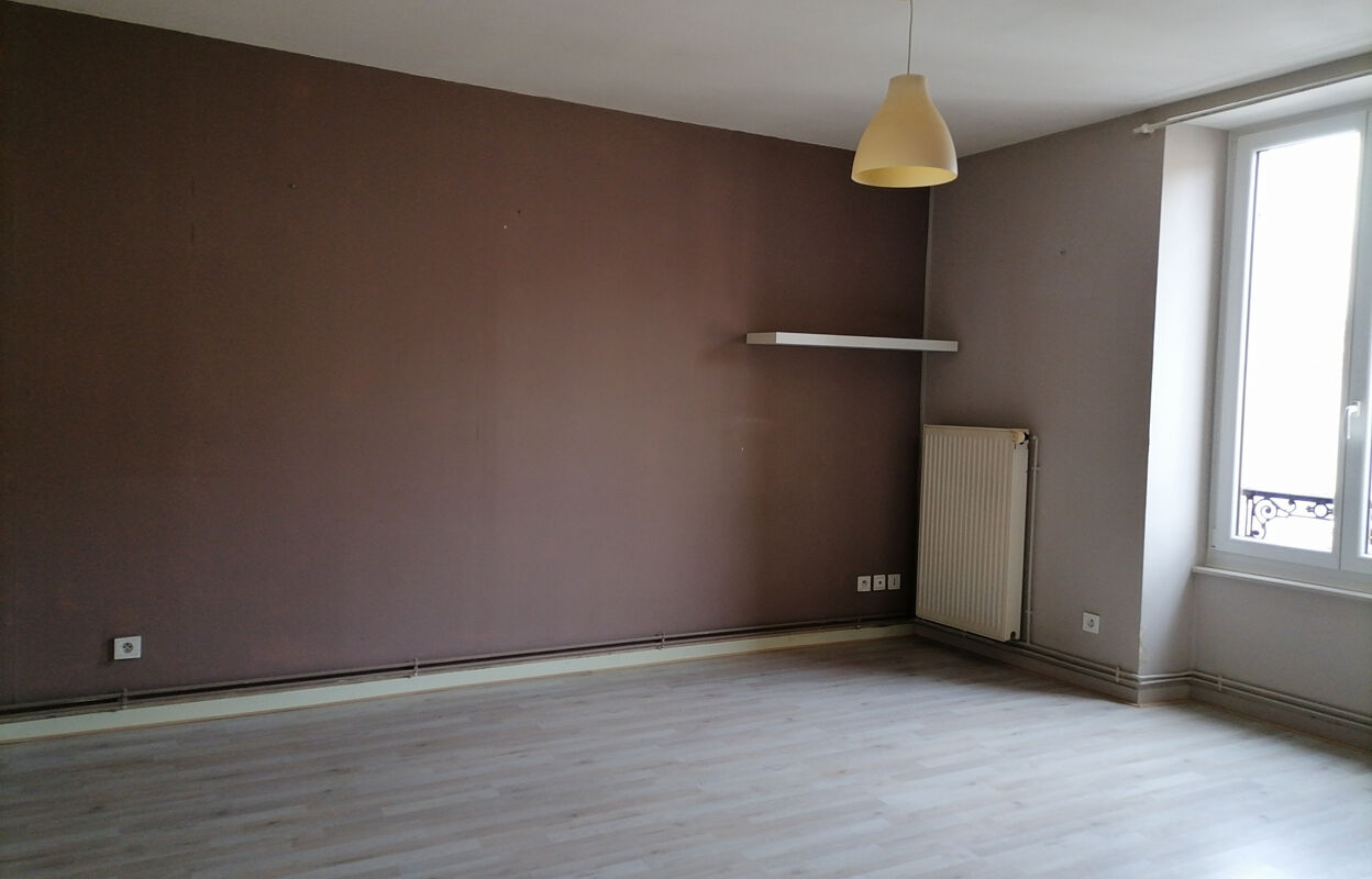 appartement 2 pièces 52 m2 à louer à Lure (70200)