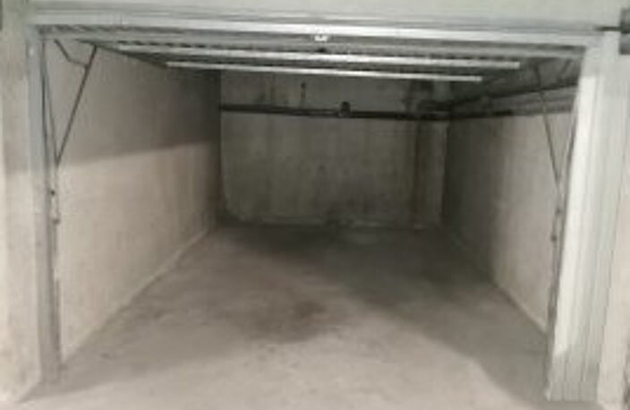 A louer garage fermé Collines d'Estanove — photo 2