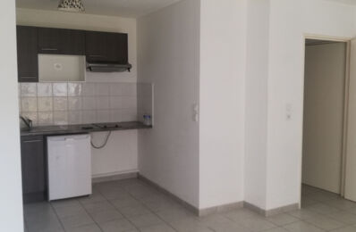 location appartement 555 € CC /mois à proximité de Vedène (84270)