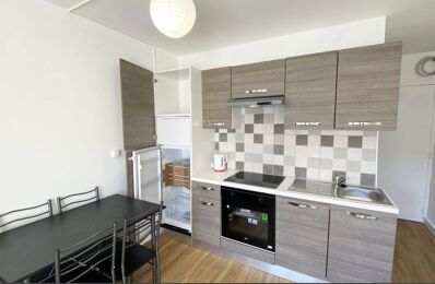 location appartement 450 € CC /mois à proximité de Saint-Gilles (30800)