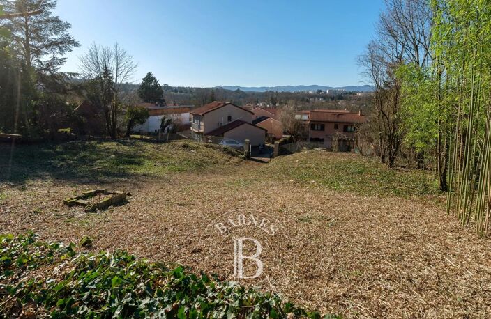 Francheville - Terrain Constructible et Viabilisé de 1258 m² — photo 3