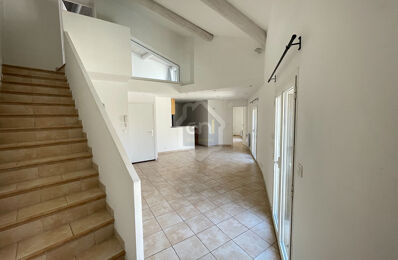 location appartement 685 € CC /mois à proximité de Saint-Laurent-des-Arbres (30126)