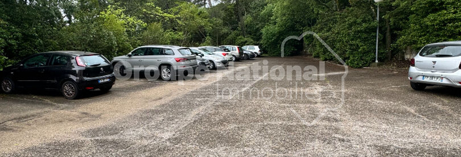 Garage   m² à vendre à Nîmes (30900)