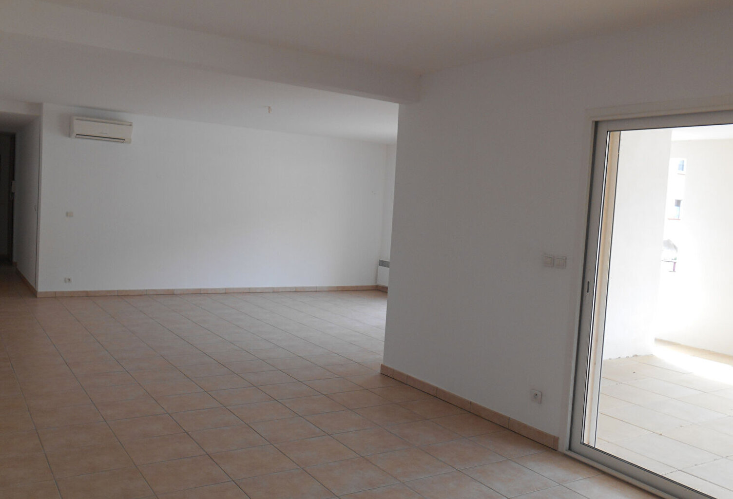 BEL APPARTEMENT 66400 CERET — photo 1