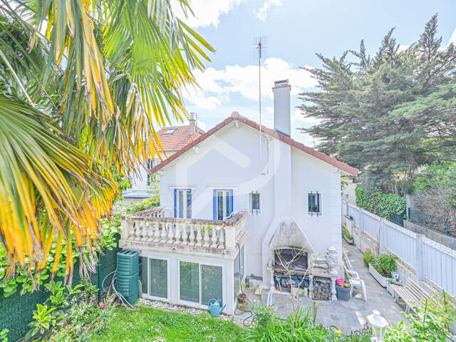 Nanterre Mont Valérien Maison de charme 5p — photo du bien