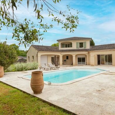 Maison 5 pièces 840000 €