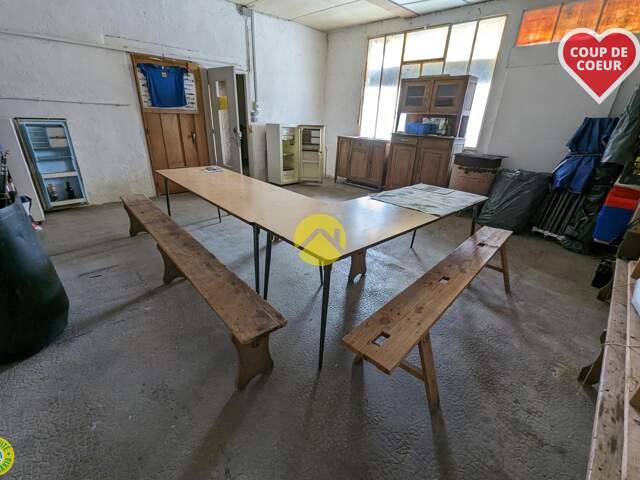 Local   320m²  — photo du bien