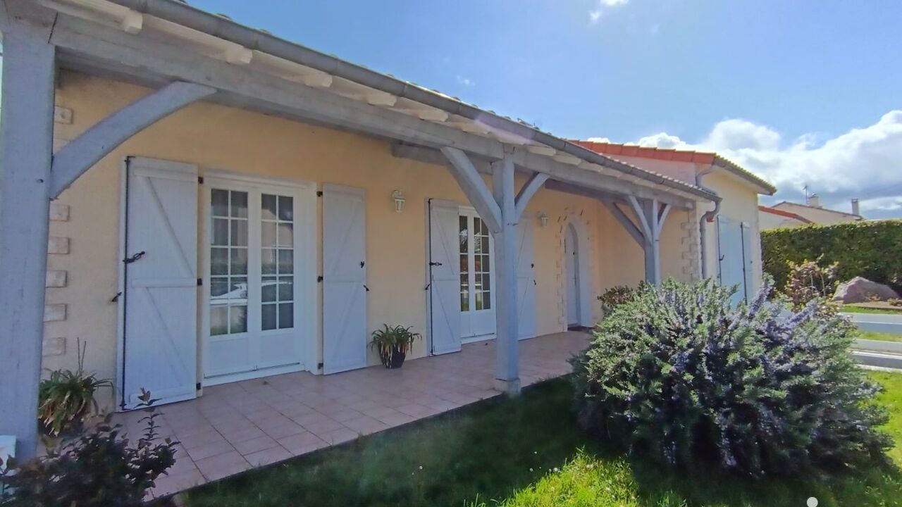 maison 5 pièces 120 m2 à vendre à Saint-Léger-de-Montbrun (79100)