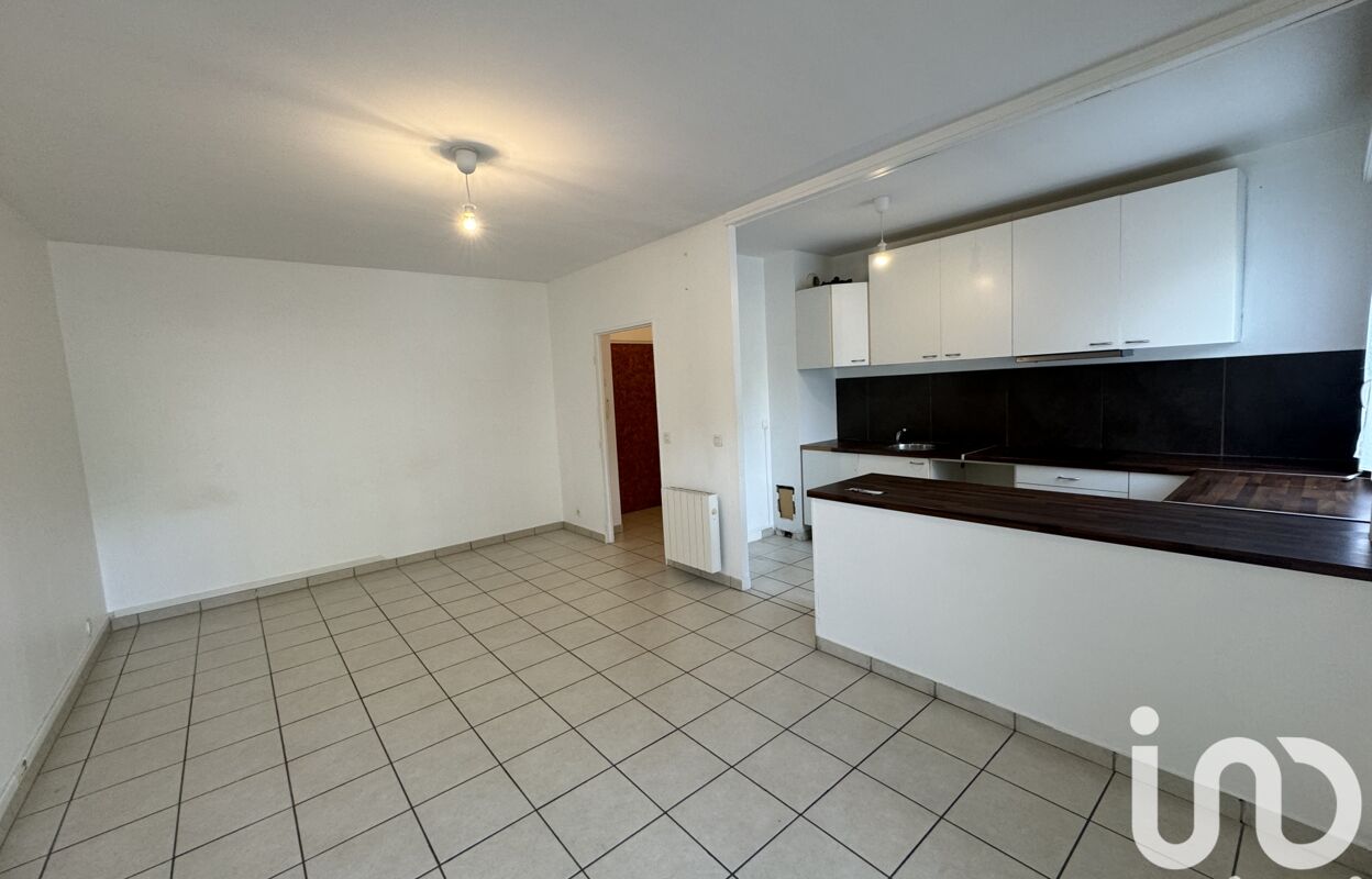 appartement 5 pièces 59 m2 à vendre à Brie-Comte-Robert (77170)
