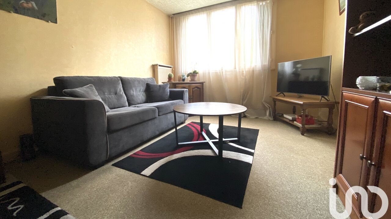 appartement 2 pièces 51 m2 à vendre à Les Ulis (91940)