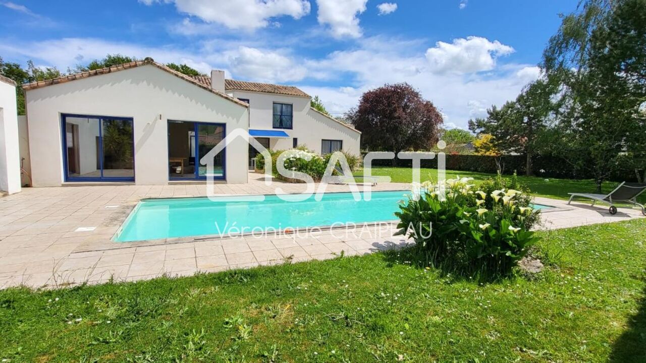 maison 8 pièces 245 m2 à vendre à La Roche-sur-Yon (85000)