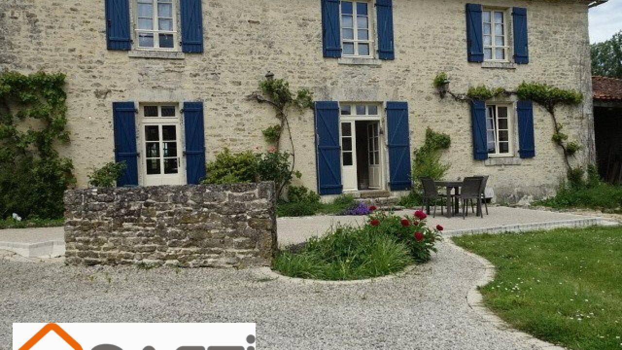 maison 7 pièces 185 m2 à vendre à Sainte-Hermine (85210)