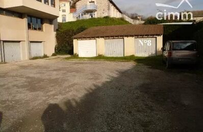 location garage 67 € CC /mois à proximité de Alba-la-Romaine (07400)