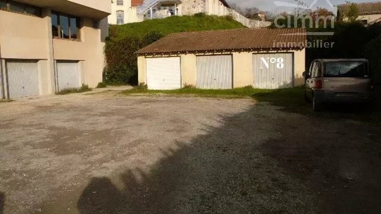 garage  pièces 16 m2 à louer à Le Teil (07400)