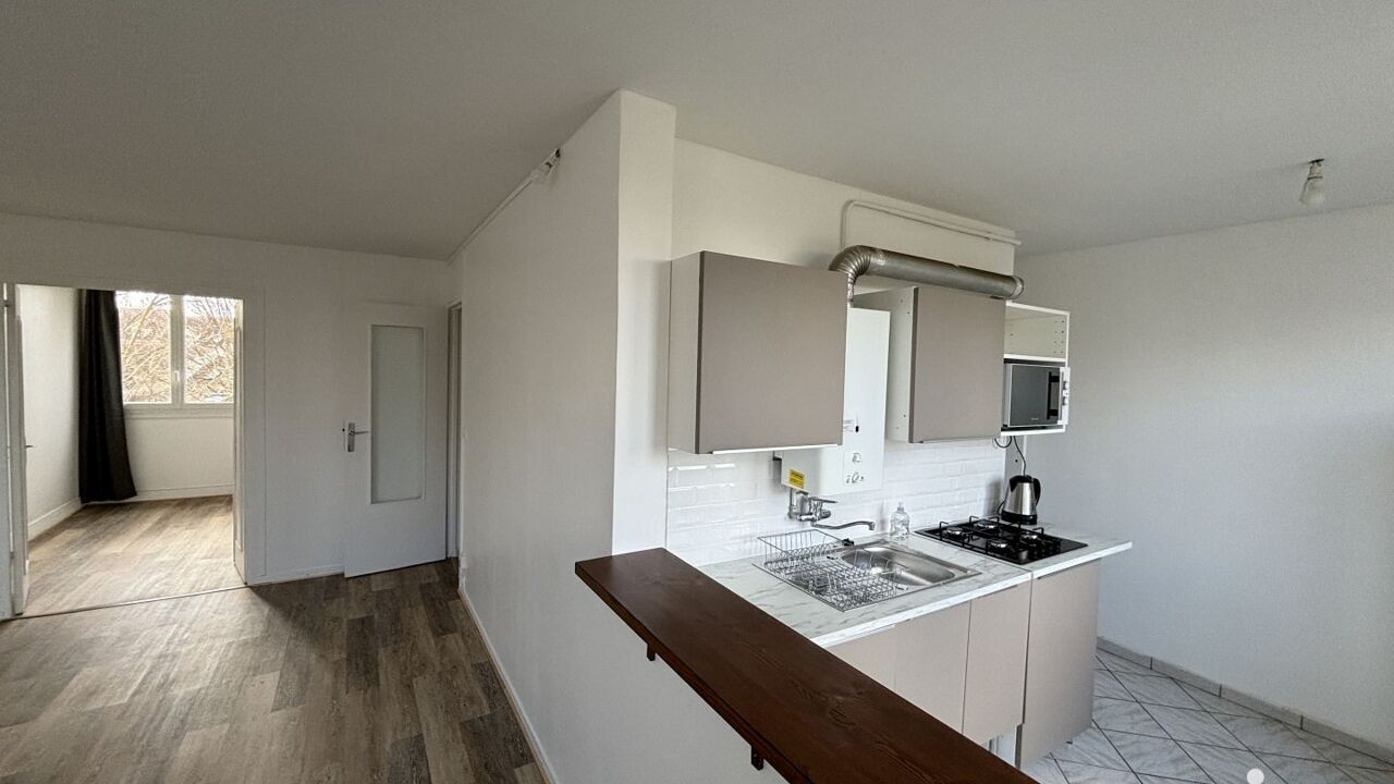 appartement 3 pièces 54 m2 à louer à Noisy-le-Grand (93160)