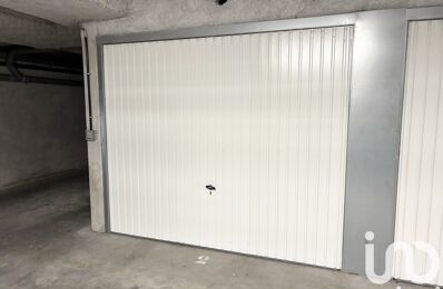 vente garage 20 000 € à proximité de La Varenne Saint-Hilaire (94210)