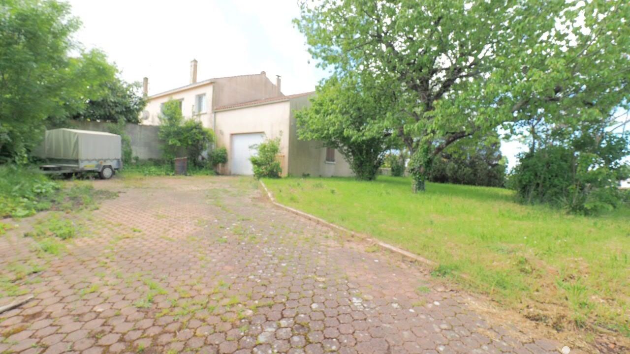 maison 8 pièces 180 m2 à vendre à Rochefort (17300)