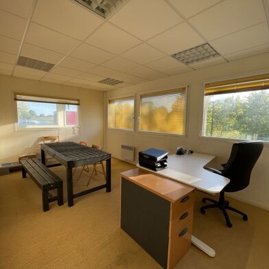 Bureau 220 m²