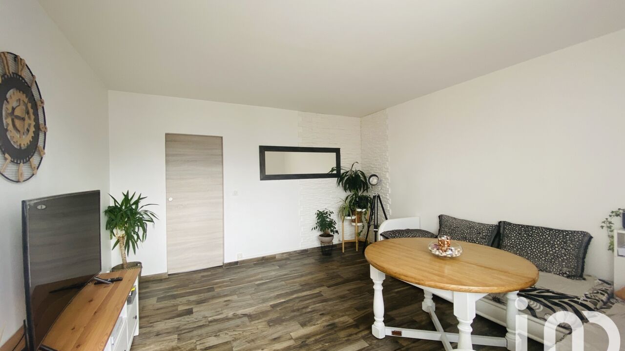 appartement 3 pièces 63 m2 à vendre à Saint-Fargeau-Ponthierry (77310)