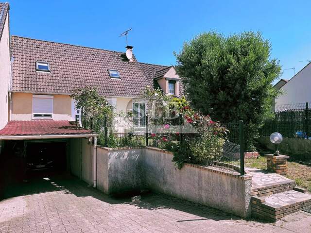 Maison 6 pièces avec sous-sol total - 112 m² — photo du bien