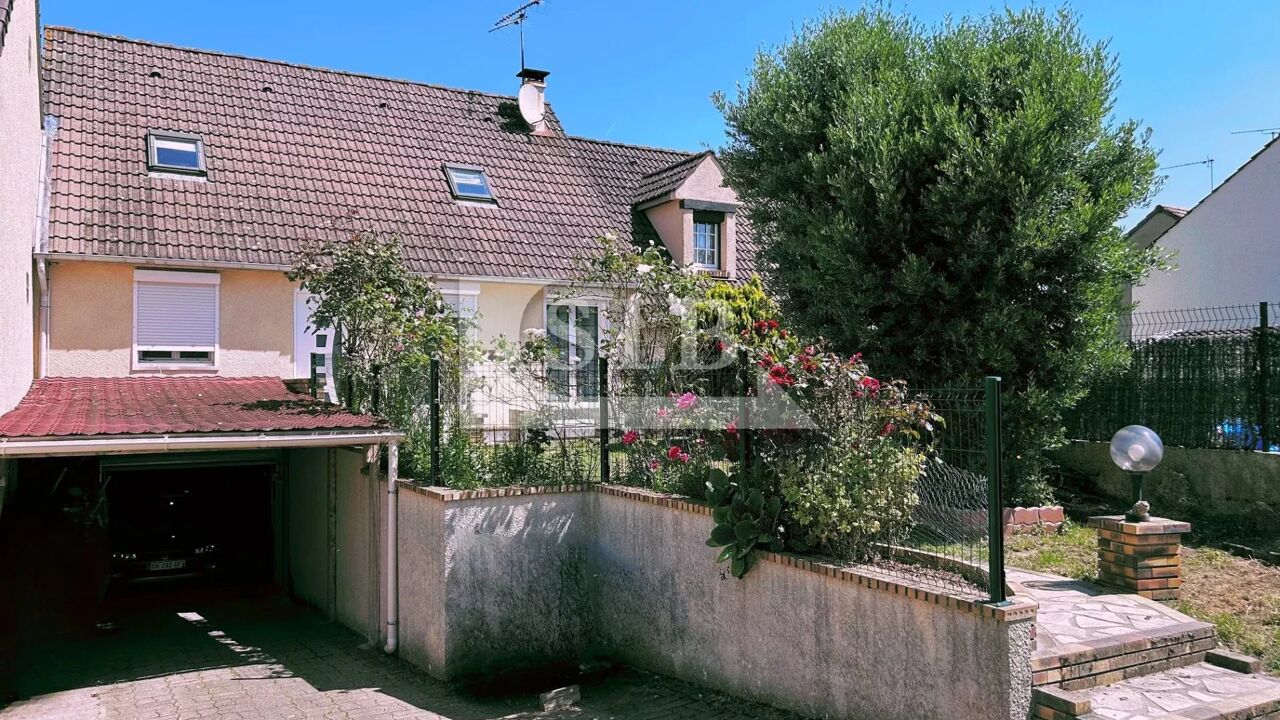 maison 6 pièces 112 m2 à vendre à La Ville-du-Bois (91620)