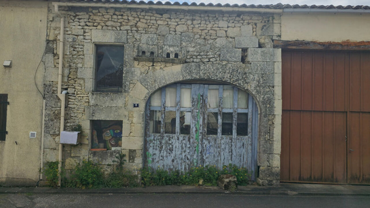 immeuble  pièces 70 m2 à vendre à Mosnac (17240)