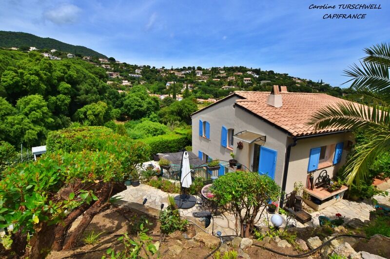 Villa / Maison 5 pièces  à vendre Cavalaire-sur-Mer 83240