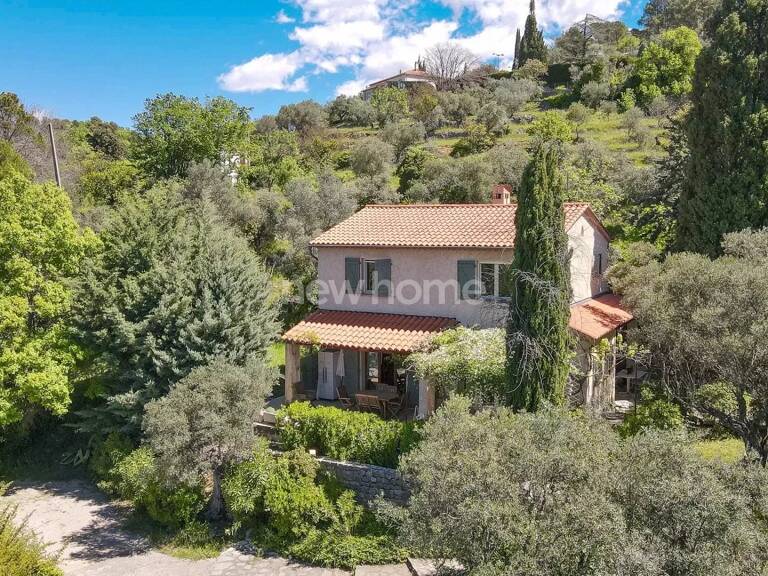 Jolie maison avec vue panoramique à pied du village — photo 1