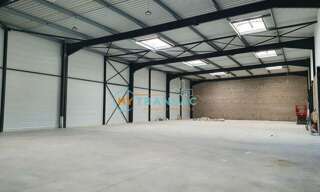 Local industriel  464 m² à vendre à Saint-Pierre-du-Perray (91280)