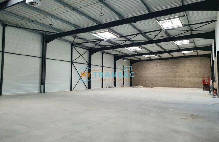A VENDRE local d'activité de 457m² dont 103m² de bureaux d'accompagnement — photo 3