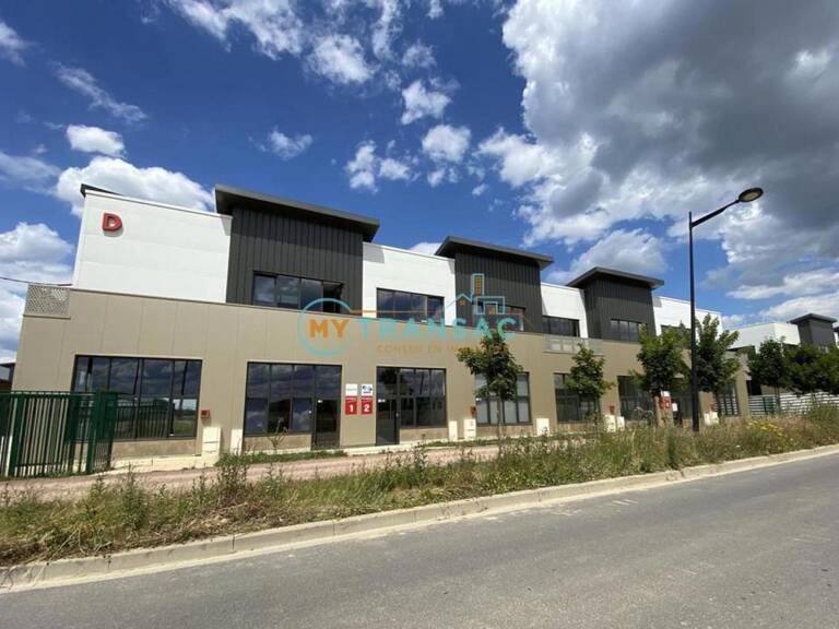 A VENDRE local d'activité de 423m² dont 101m² de bureaux d'accompagnement — photo 1